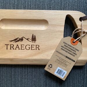 TRAEGER Wooden Grill Scrape